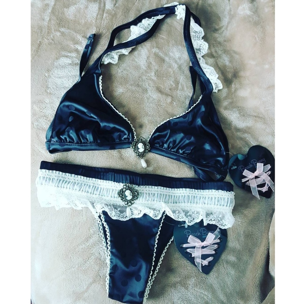 Beach Bunny Bikini Vintage Marmalade NWT Rare Medium